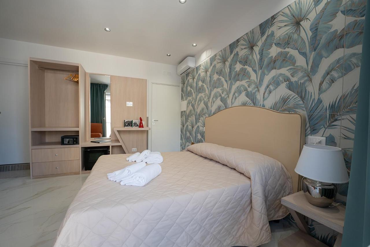 Greros H. Rooms Napoli Centro By Clapa Group Dislocated Hospitality Eksteriør bilde