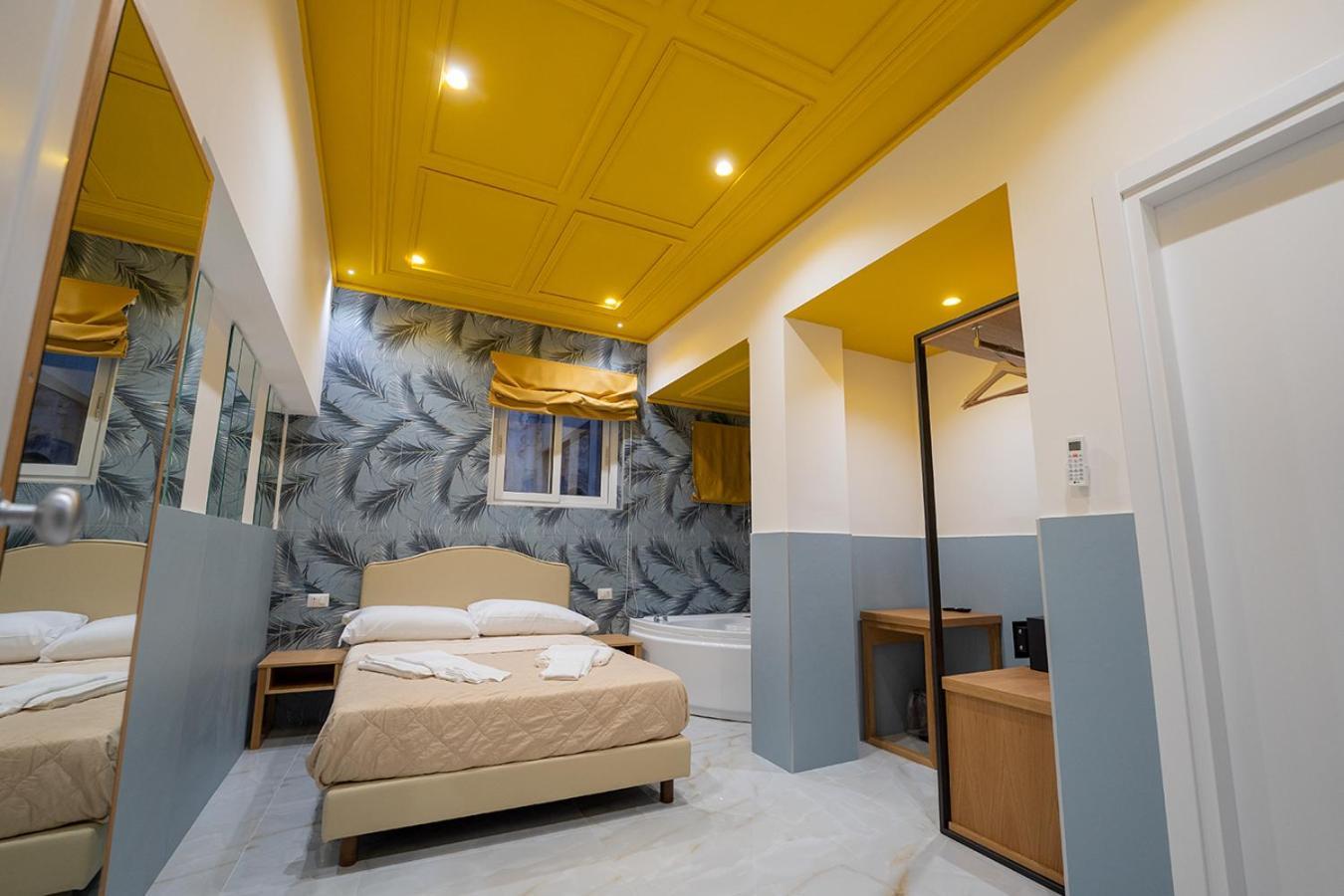 Greros H. Rooms Napoli Centro By Clapa Group Dislocated Hospitality Eksteriør bilde